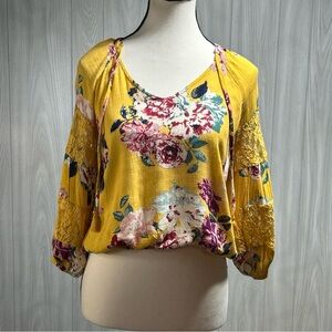 Eyeshadow Yellow Floral 3/4 Sleeve Blouse Size XS